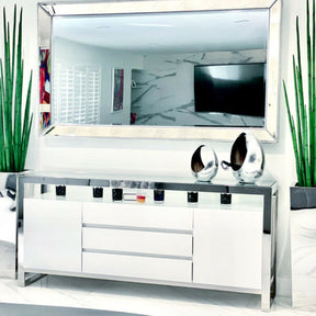 Edelstahl-Würfelvase mit Schlangen-Gras